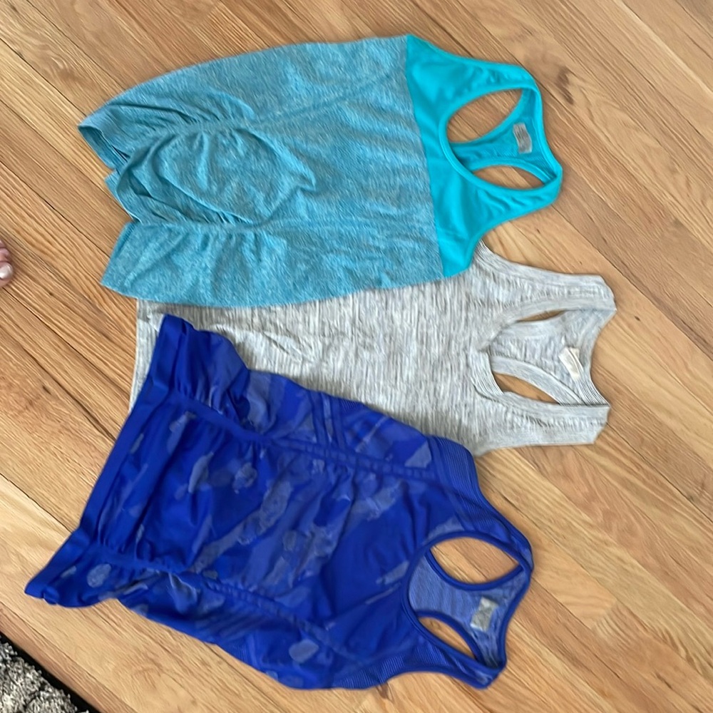 Athleta Tank top Lot of 3 Size Xs and Small